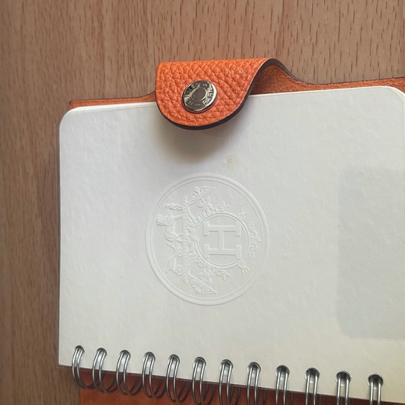 Authentic Hermès notepad! - Picture 9 of 16